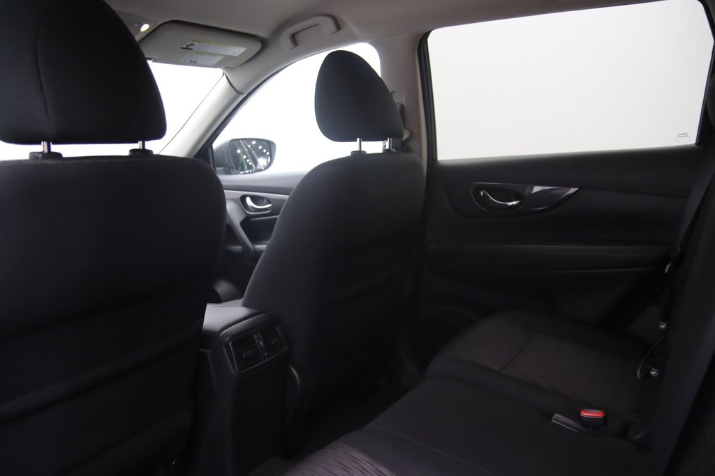 2020 Nissan Rogue S in Jonquière, Quebec - 8 - w1024h768px