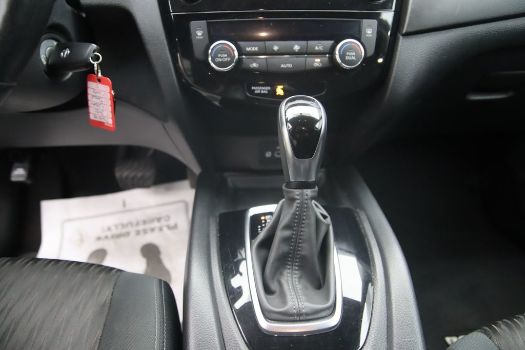 2020 Nissan Rogue S in Jonquière, Quebec - 13 - w1024h768px