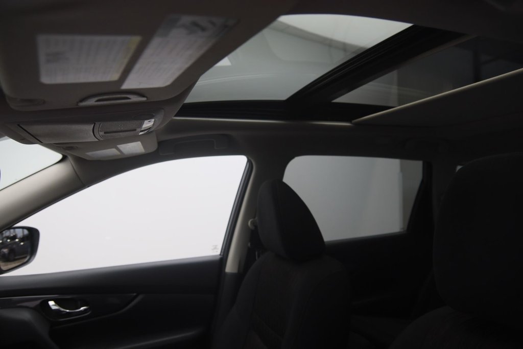 Nissan Rogue  2020 à Sept-Îles, Québec - 8 - w1024h768px