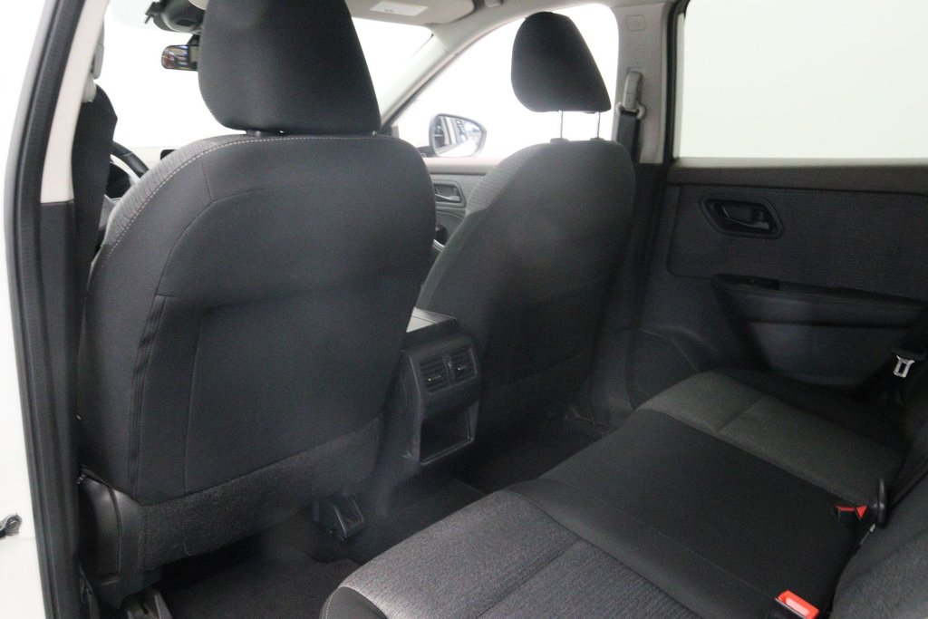 Nissan Rogue  2021 à Jonquière, Québec - 8 - w1024h768px