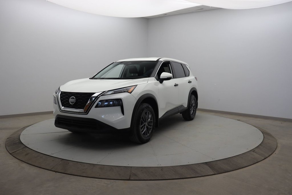 Nissan Rogue  2021 à Jonquière, Québec - 1 - w1024h768px