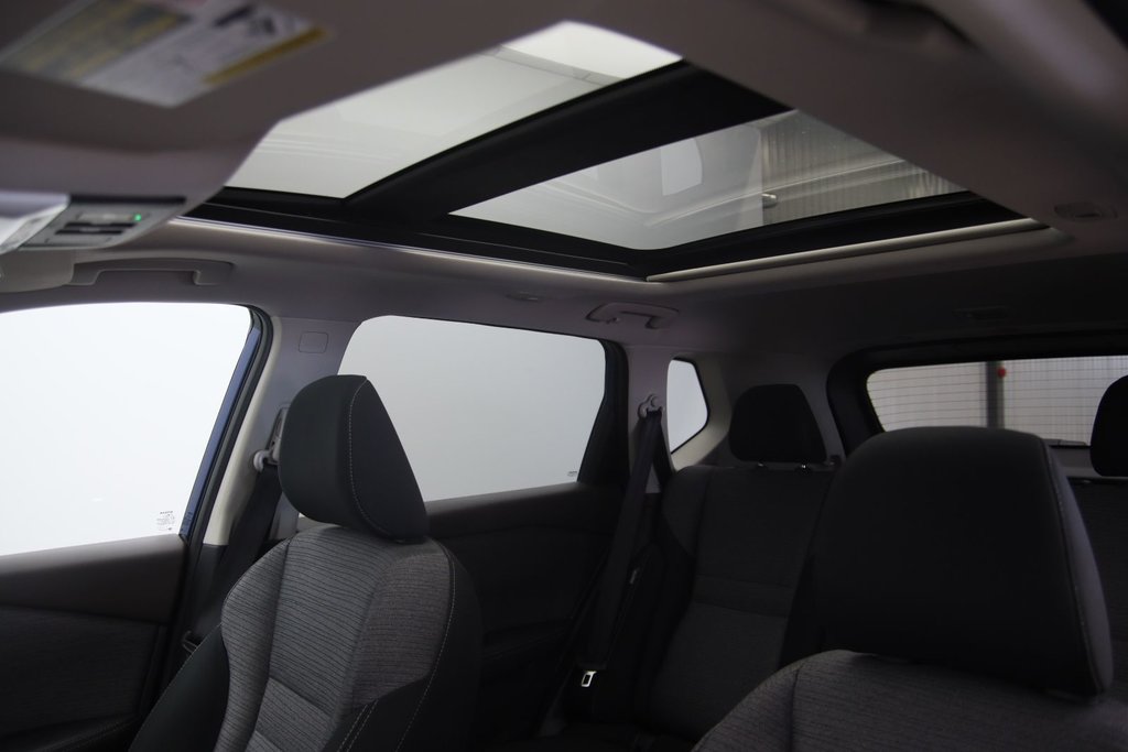 Nissan Rogue  2021 à Jonquière, Québec - 8 - w1024h768px