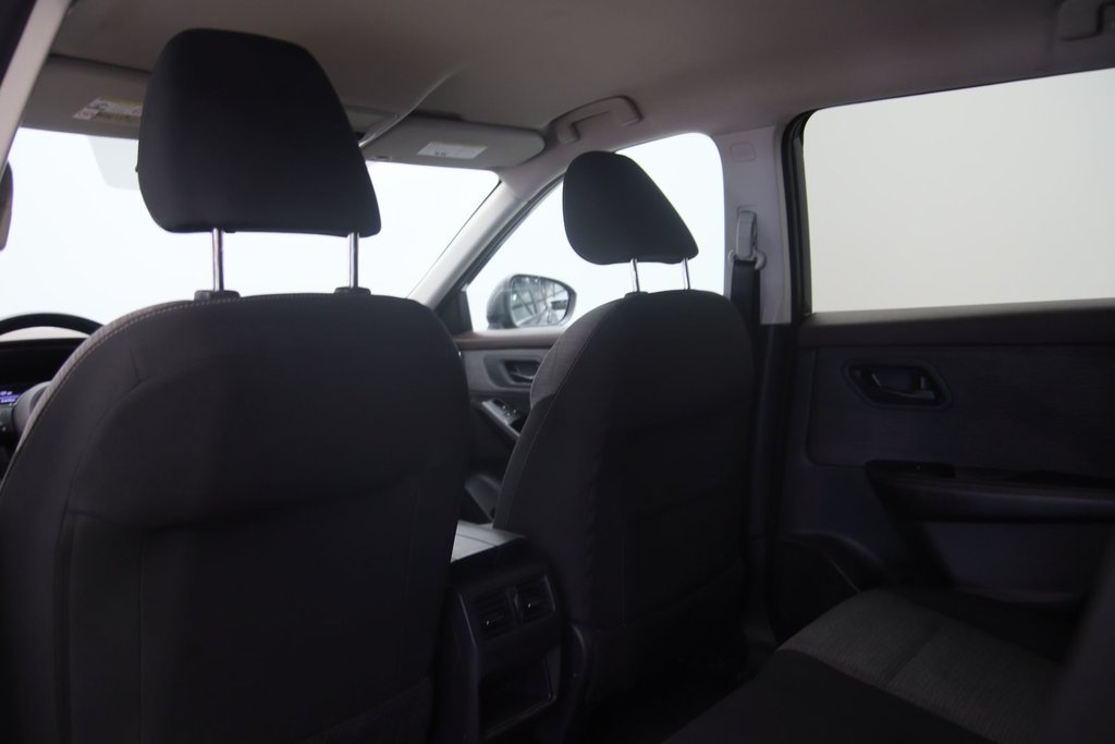 2021 Nissan Rogue in Jonquière, Quebec - 8 - w1024h768px