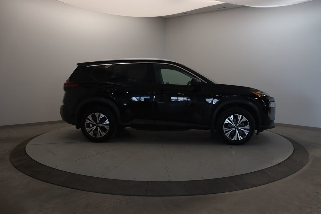 2021 Nissan Rogue in Jonquière, Quebec - 3 - w1024h768px