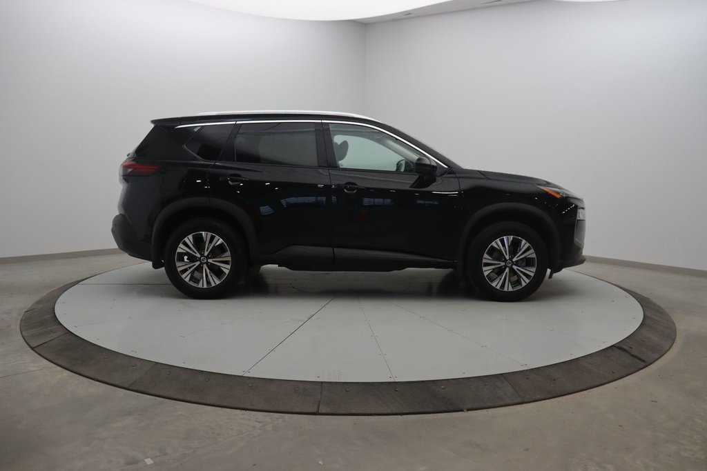 2021 Nissan Rogue in Jonquière, Quebec - 3 - w1024h768px