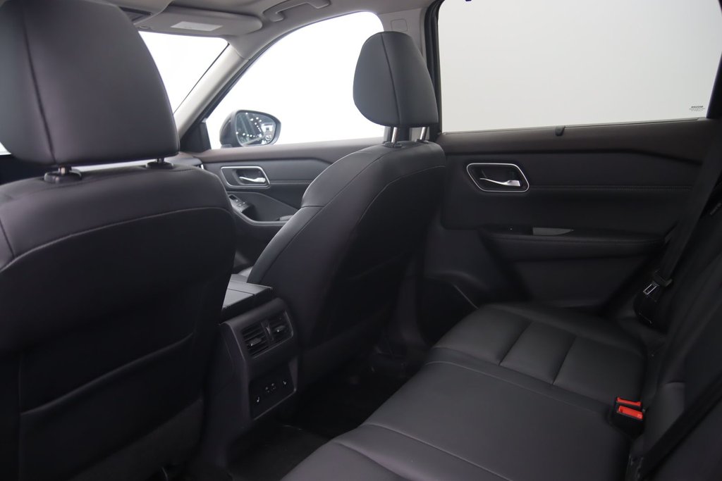 2021 Nissan Rogue SV in Chicoutimi, Quebec - 9 - w1024h768px