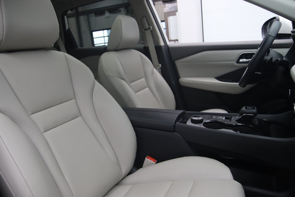 2021 Nissan Rogue SV in Jonquière, Quebec - 16 - w1024h768px