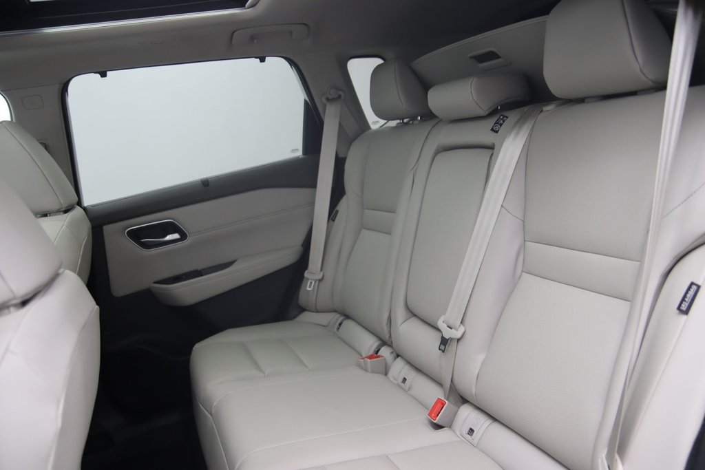 2021 Nissan Rogue SV in Jonquière, Quebec - 10 - w1024h768px