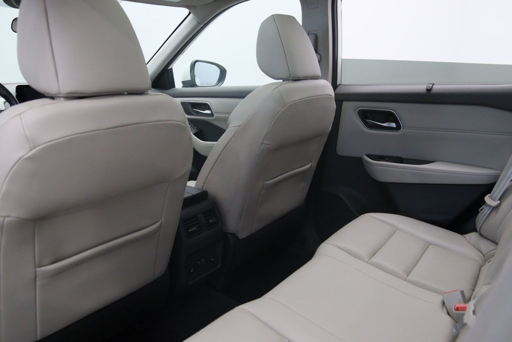 2021 Nissan Rogue SV in Chicoutimi, Quebec - 9 - w1024h768px