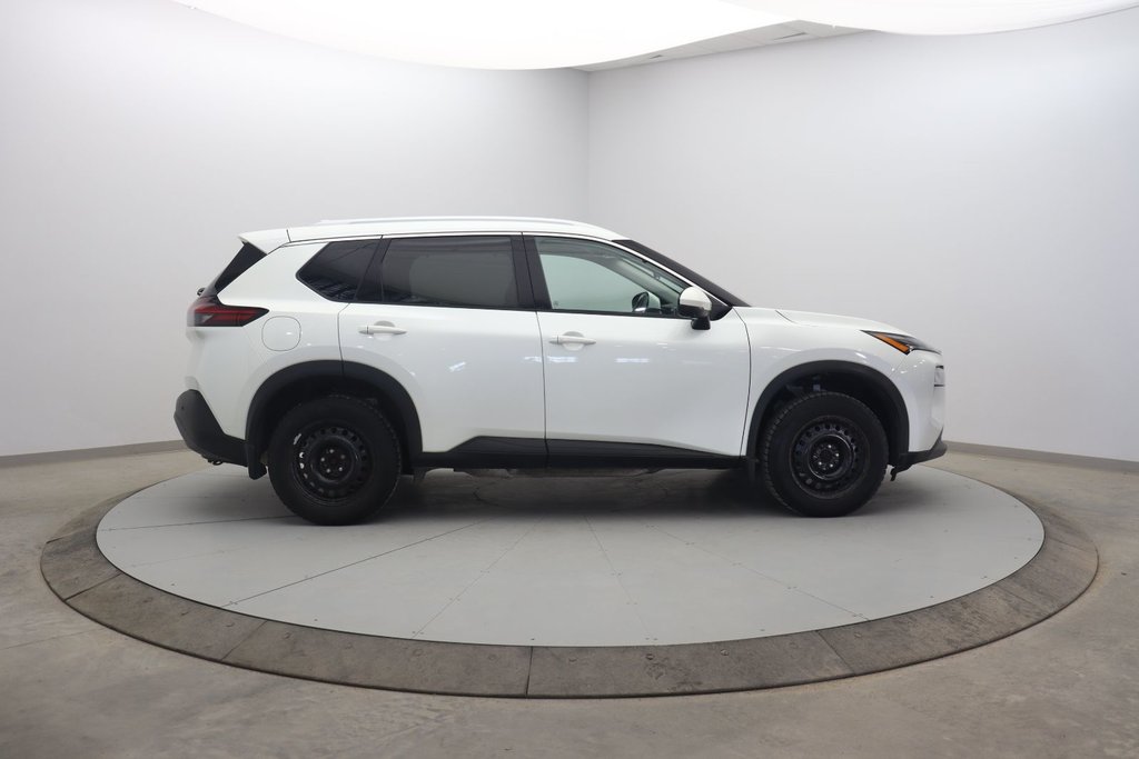 2021 Nissan Rogue SV in Chicoutimi, Quebec - 3 - w1024h768px