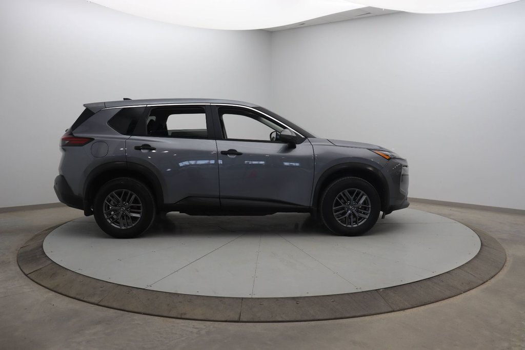 Nissan Rogue  2022 à Jonquière, Québec - 3 - w1024h768px