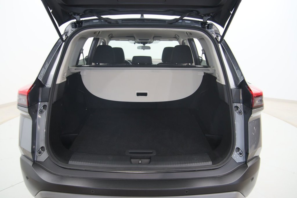 Nissan Rogue  2022 à Jonquière, Québec - 16 - w1024h768px