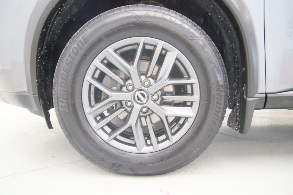 Nissan Rogue  2022 à Jonquière, Québec - 18 - w1024h768px