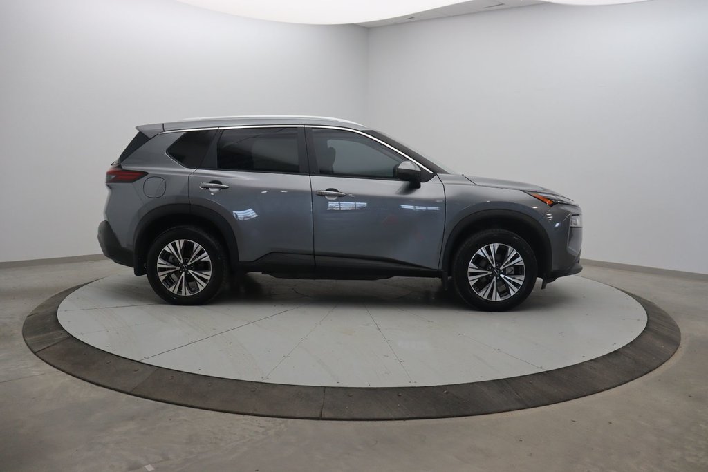 Nissan Rogue SV 2022 à Jonquière, Québec - 3 - w1024h768px