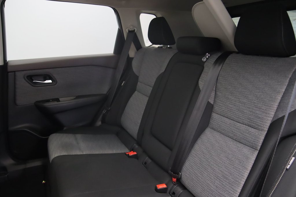 Nissan Rogue SV 2022 à Jonquière, Québec - 10 - w1024h768px