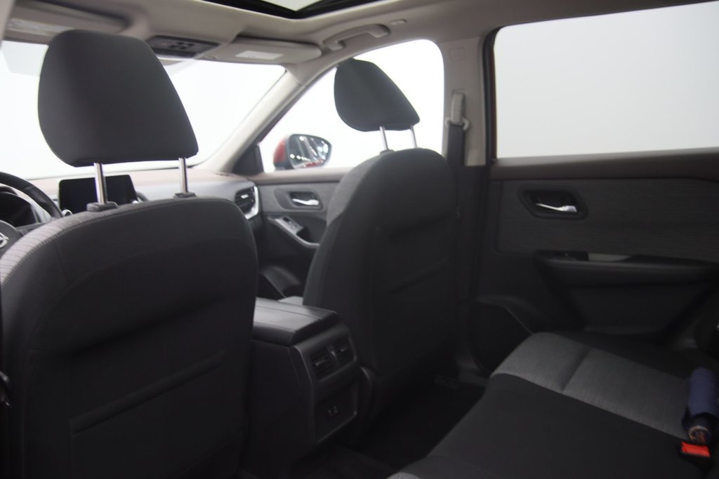 Nissan Rogue  2022 à Jonquière, Québec - 9 - w1024h768px