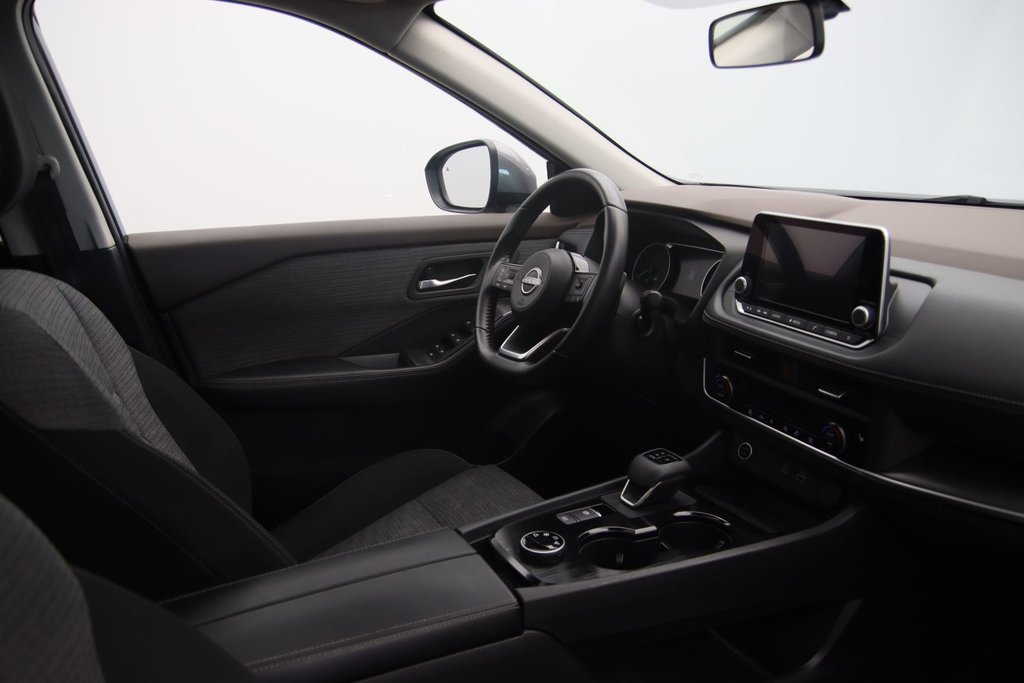 2023 Nissan Rogue in Jonquière, Quebec - 16 - w1024h768px