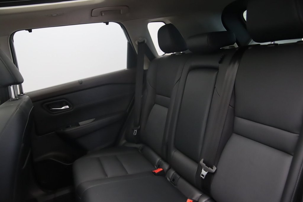 2023 Nissan Rogue SV Édition Minuit in Chicoutimi, Quebec - 10 - w1024h768px