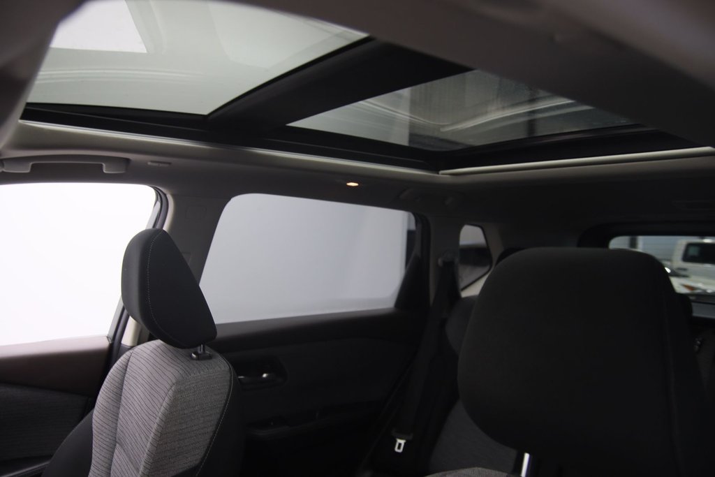 2023 Nissan Rogue in Baie-Comeau, Quebec - 8 - w1024h768px