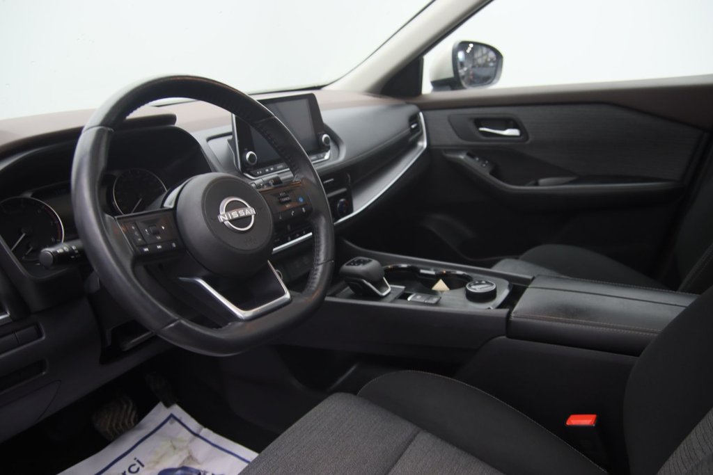 Nissan Rogue  2023 à Jonquière, Québec - 4 - w1024h768px