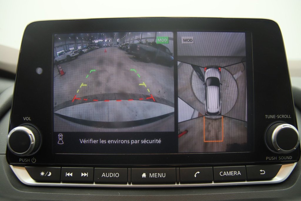 Nissan Rogue  2023 à Jonquière, Québec - 12 - w1024h768px