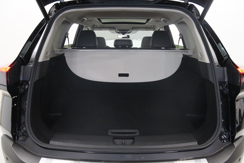 Nissan Rogue  2023 à Jonquière, Québec - 18 - w1024h768px
