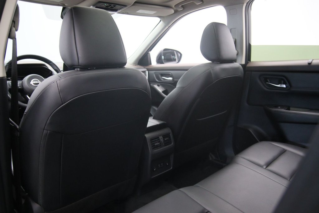 Nissan Rogue  2023 à Jonquière, Québec - 10 - w1024h768px