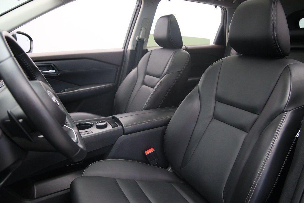Nissan Rogue  2023 à Jonquière, Québec - 6 - w1024h768px