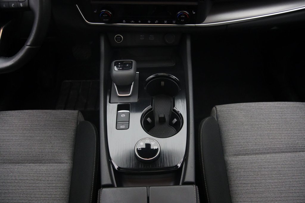 2023 Nissan Rogue in Jonquière, Quebec - 13 - w1024h768px