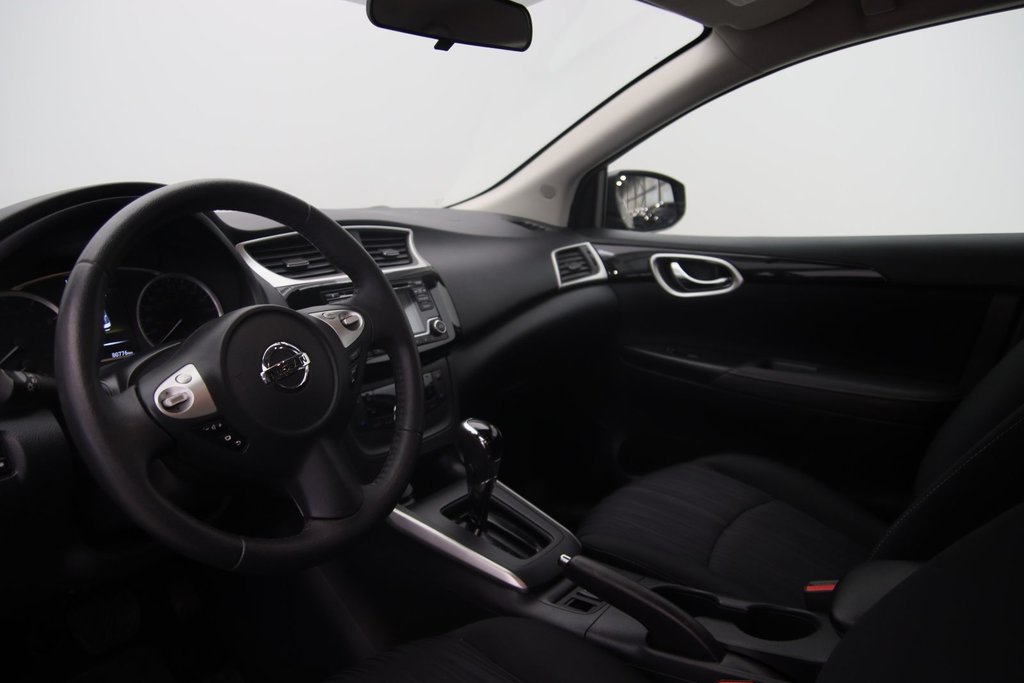 Nissan Sentra S 2018 à Chicoutimi, Québec - 6 - w1024h768px