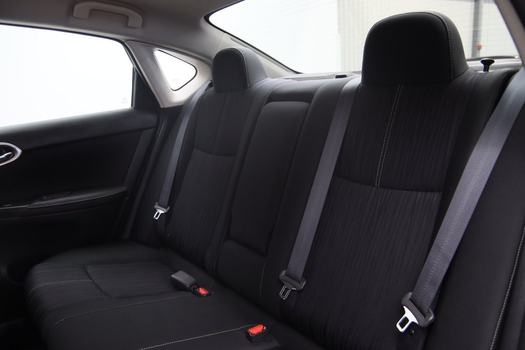 Nissan Sentra S 2018 à Chicoutimi, Québec - 10 - w1024h768px