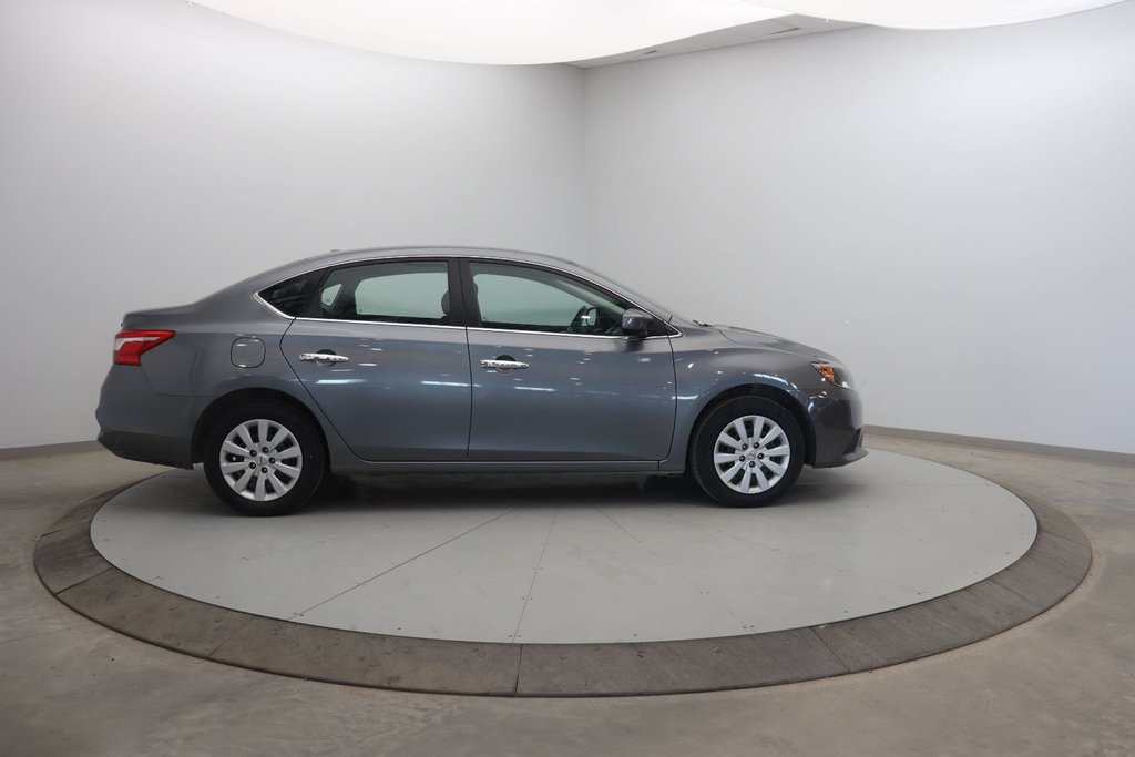 Nissan Sentra  2019 à Sept-Îles, Québec - 3 - w1024h768px