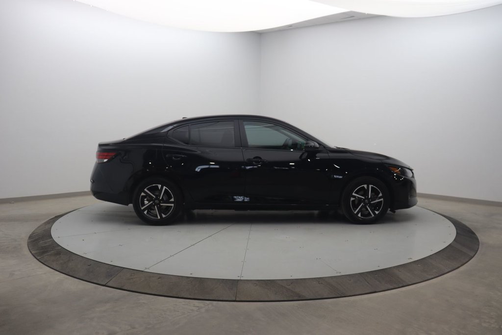 Nissan Sentra  2024 à Sept-Îles, Québec - 3 - w1024h768px