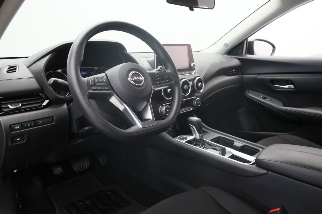 Nissan Sentra  2024 à Sept-Îles, Québec - 7 - w1024h768px