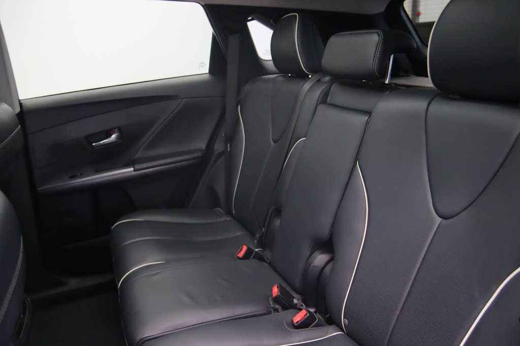 2016 Toyota Venza in Sept-Îles, Quebec - 10 - w1024h768px