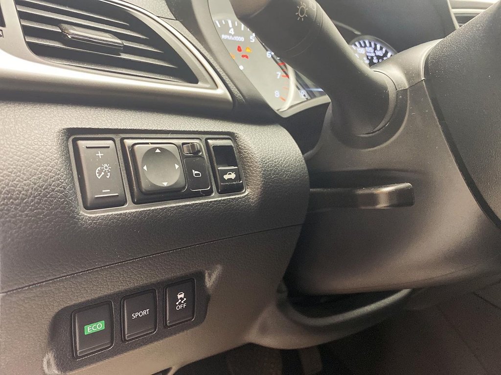 2018 Nissan Sentra in Sept-Îles, Quebec - 14 - w1024h768px