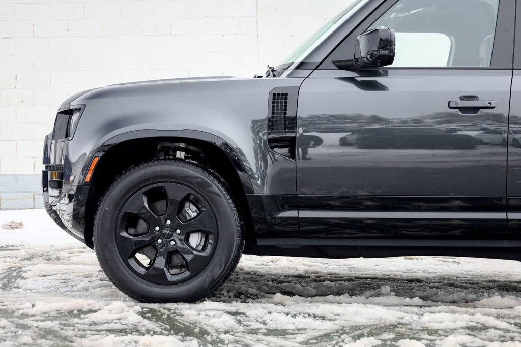 2026 Land Rover Defender 110 Mild Hybrid X-Dynamic SE-3