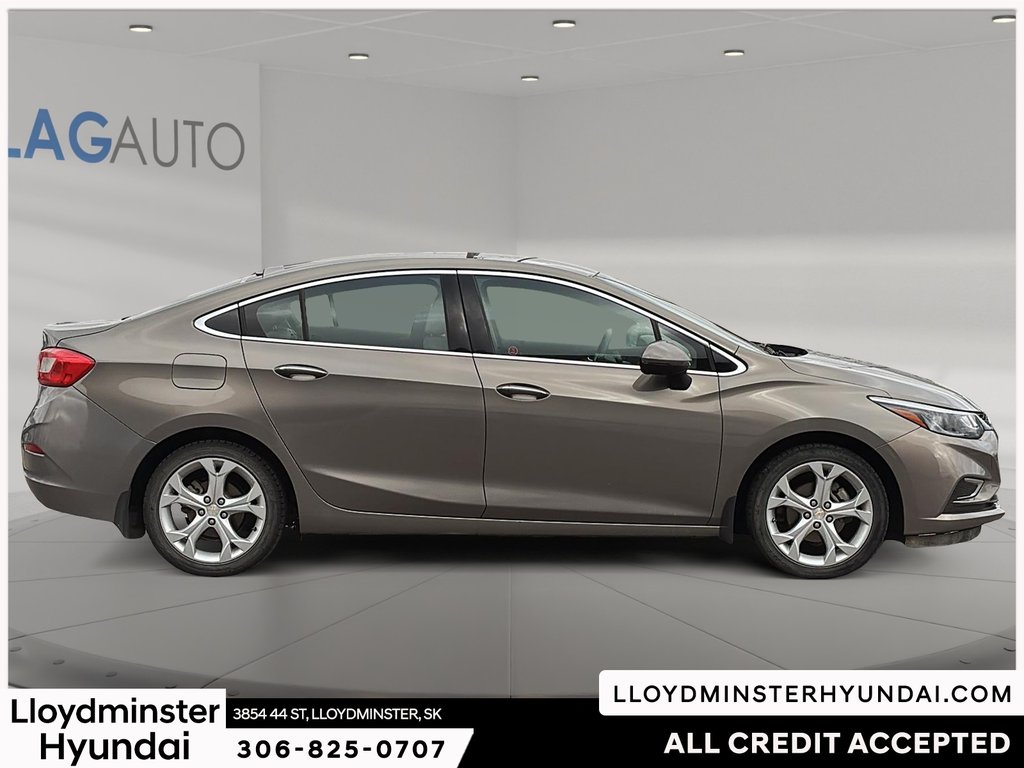 2017 Chevrolet Cruze Premier in Lloydminster, Saskatchewan - 4 - w1024h768px