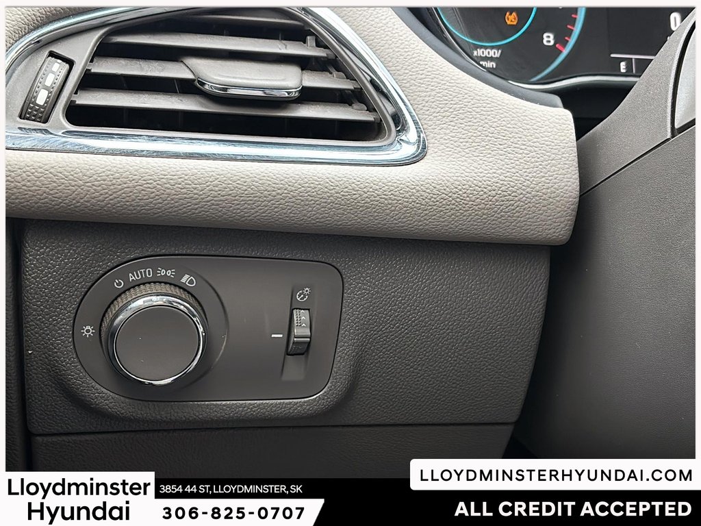 2017 Chevrolet Cruze Premier in Lloydminster, Saskatchewan - 17 - w1024h768px
