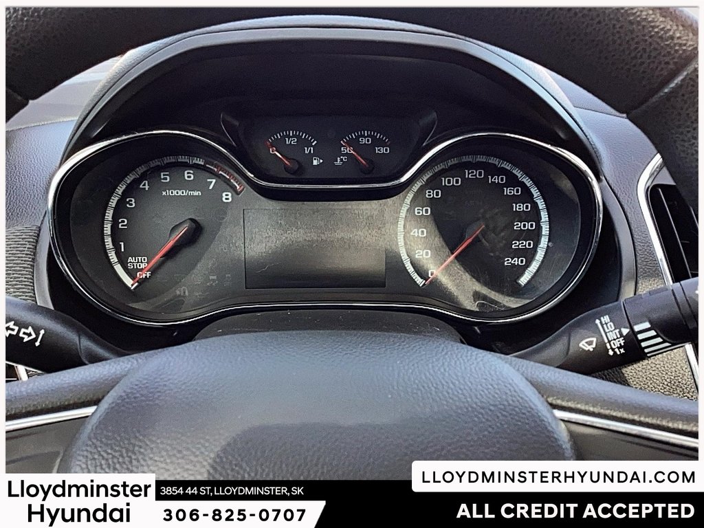 2018 Chevrolet Cruze LT in Lloydminster, Saskatchewan - 14 - w1024h768px