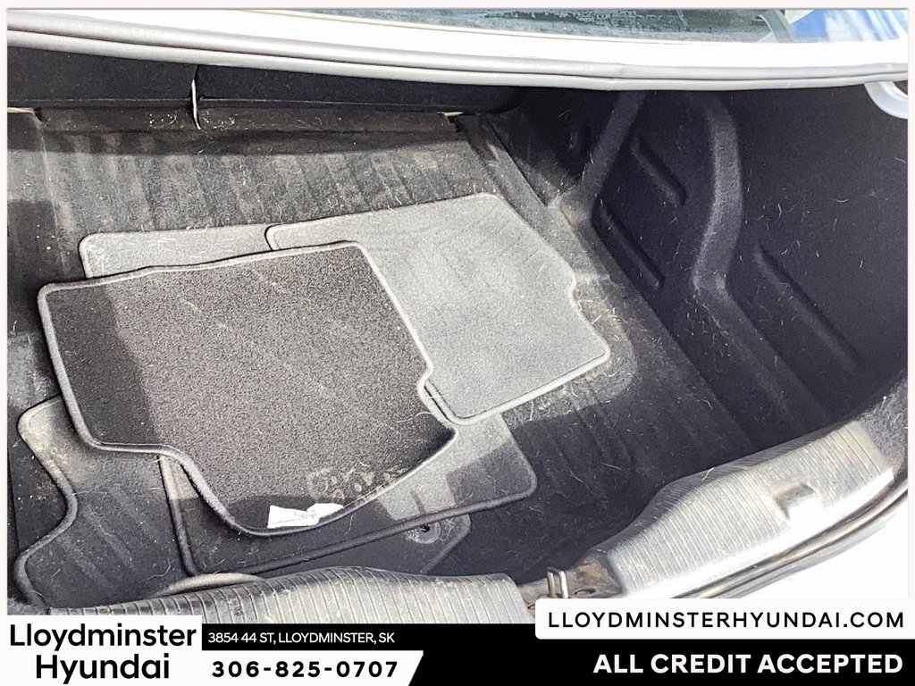 2018 Chevrolet Cruze LT in Lloydminster, Saskatchewan - 8 - w1024h768px