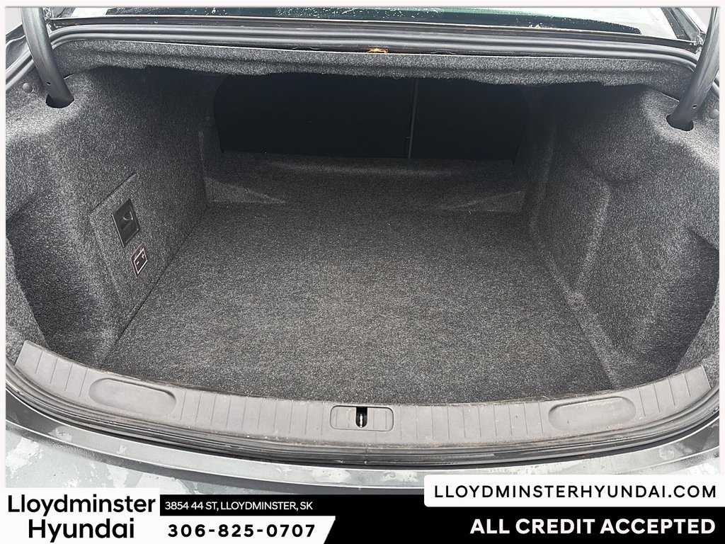 2019 Chevrolet Impala LT in Lloydminster, Saskatchewan - 9 - w1024h768px
