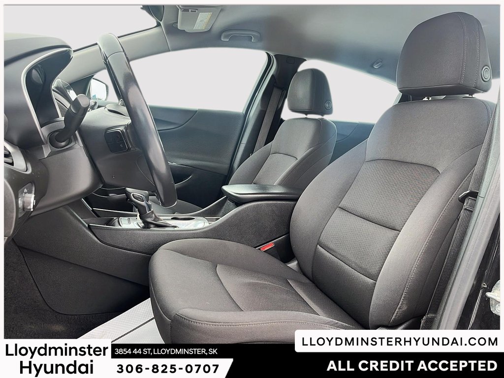 2021 Chevrolet Malibu RS in Lloydminster, Saskatchewan - 11 - w1024h768px
