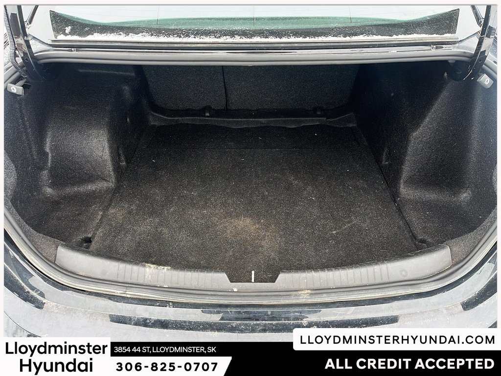 2021 Chevrolet Malibu RS in Lloydminster, Saskatchewan - 9 - w1024h768px