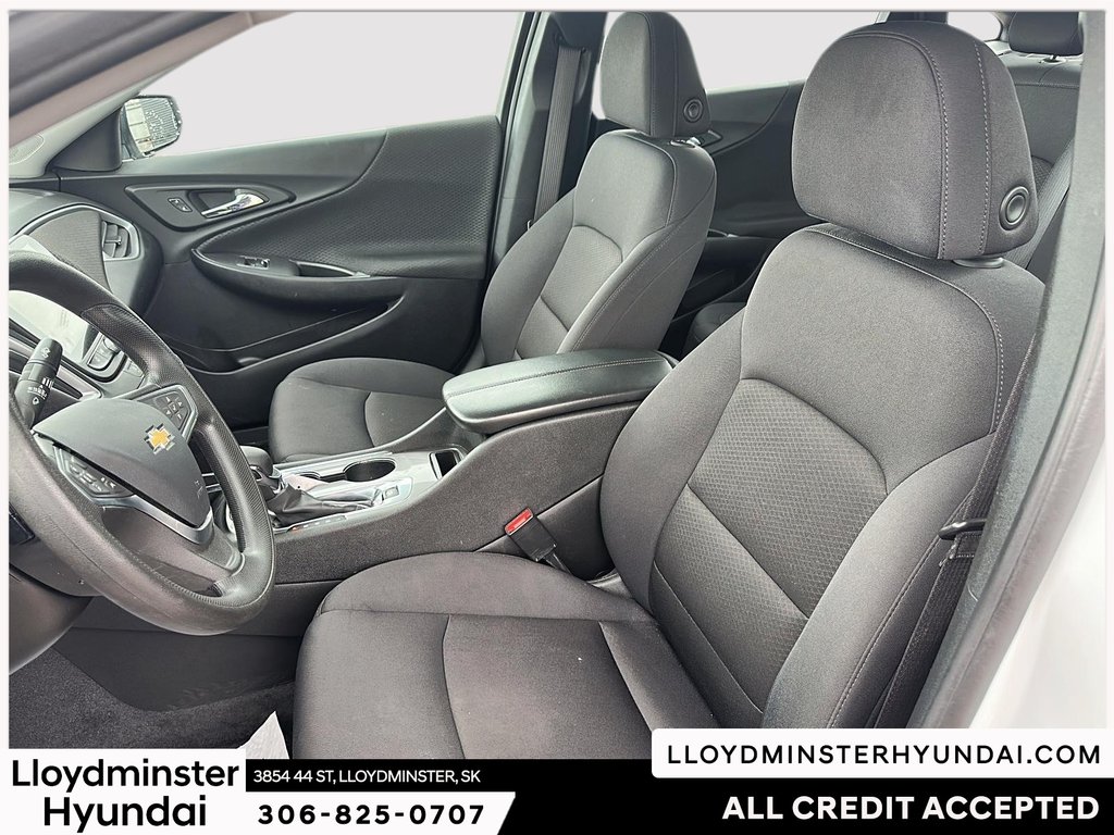 2023 Chevrolet Malibu LT in Lloydminster, Saskatchewan - 11 - w1024h768px