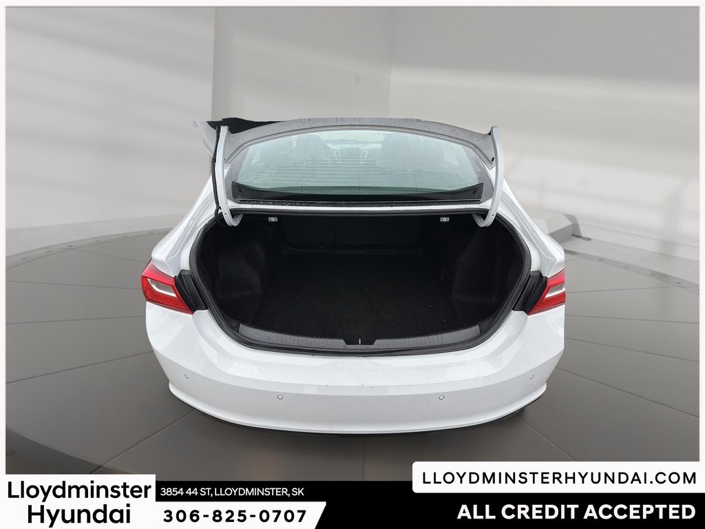 2023 Chevrolet Malibu LT in Lloydminster, Saskatchewan - 9 - w1024h768px