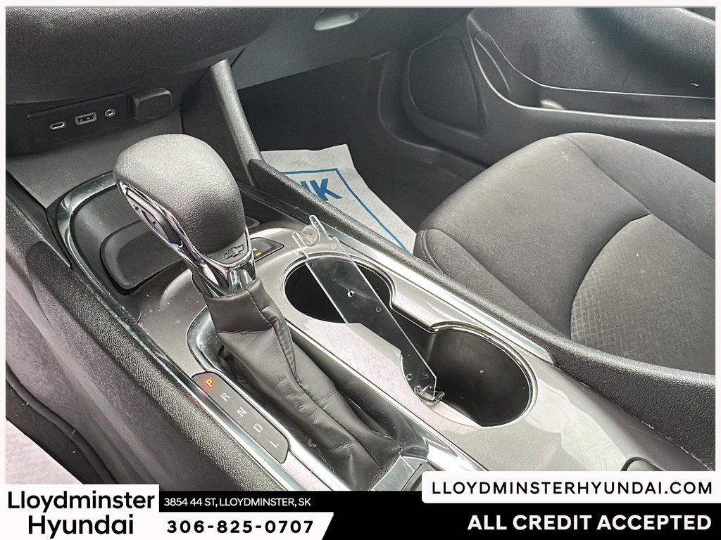 2023 Chevrolet Malibu LT in Lloydminster, Saskatchewan - 17 - w1024h768px