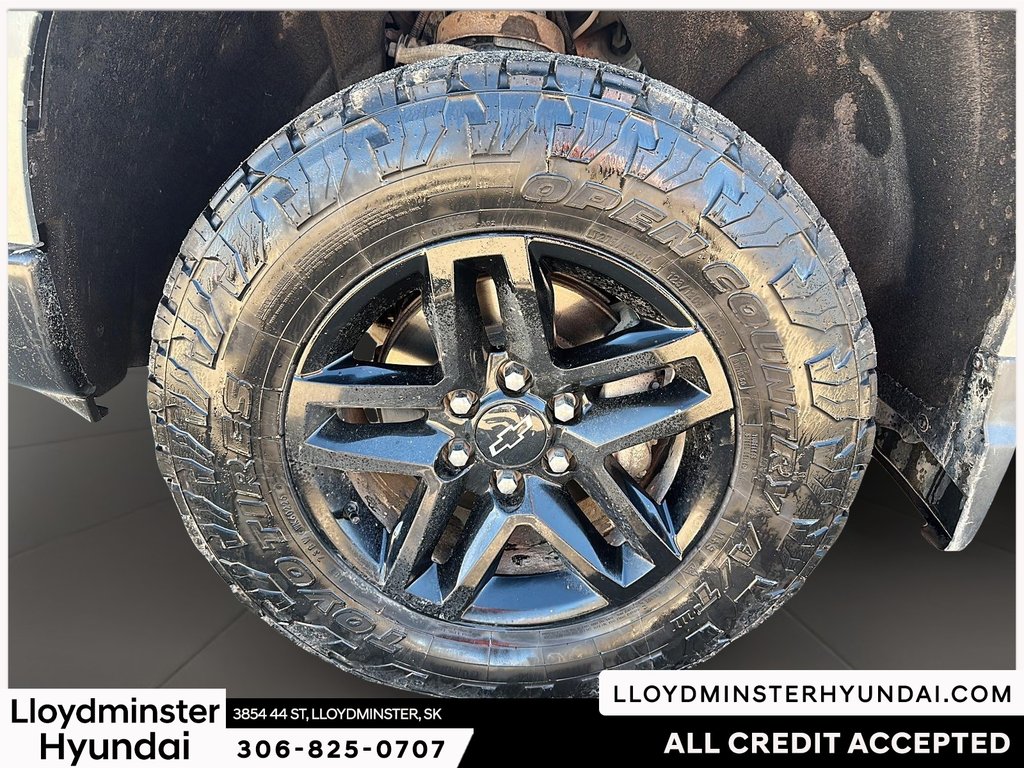 2023 Chevrolet Silverado 1500 LT Trail Boss in Lloydminster, Saskatchewan - 10 - w1024h768px