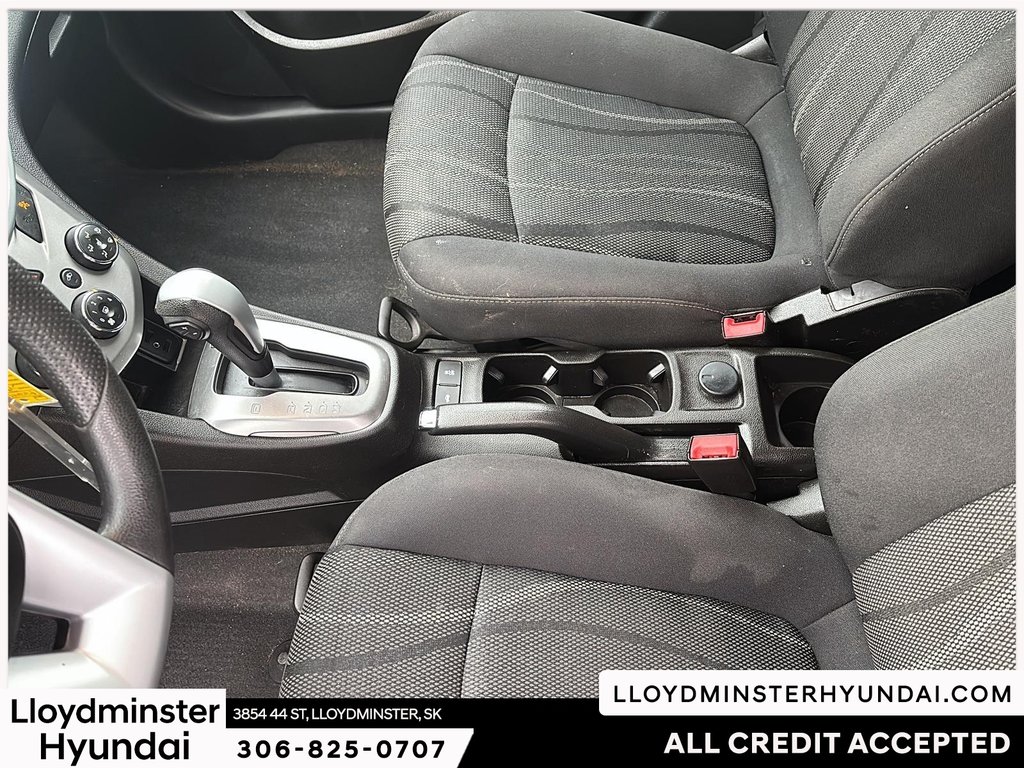 2017 Chevrolet Sonic LT in Lloydminster, Saskatchewan - 11 - w1024h768px
