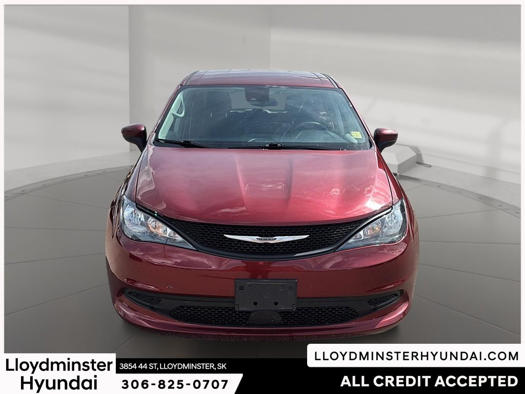 2023 Chrysler Grand Caravan SXT in Lloydminster, Saskatchewan - 2 - w1024h768px